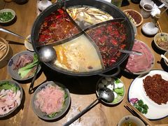 -白乐天毛肚火锅馆(解放碑店)