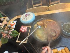 -鹿鸣山草本茶香火锅(园西路店)