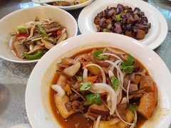 -汗腾格里·风味餐厅(新疆驻京办店)
