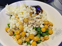 -钢管厂五区小郡肝串串香(蜀都万达店)