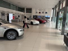 -TESLA 特斯拉(北京后沙峪特斯拉中心)