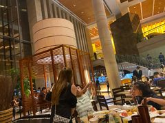 -松山湖凯悦酒店·Café自助餐厅·周末火舞秀表演