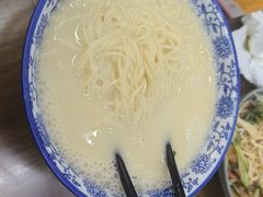 -雪琴面馆富安特色鱼汤面(城中花园店)