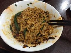 -黎氏老太婆小面馆(临华大厦店)