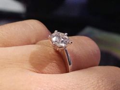 -威德钻石-克拉钻大本营(南京东路店)