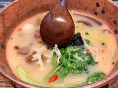 -成都你六姐·牛肉冒菜(上海环宇荟店)