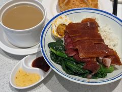 乳猪三宝饭-香港新发烧腊茶餐厅(书城店)