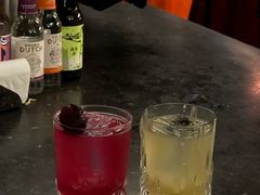 -毛毛虫酒吧