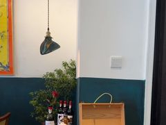 -Mark&Mars Restaurant