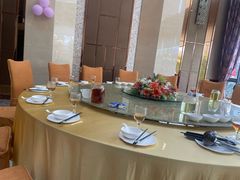 -东豪园林海鲜酒家(南港路辅路店)