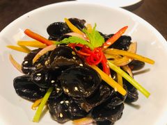 鲜洋葱捞东北木耳-广州文华东方酒店·江-由辉师傅主理