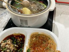 -百品聚旋转火锅(万德庄店)