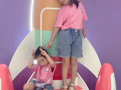 -爱蹦iBOON蹦床运动馆(江汉店)