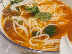 -窄巷口生烫牛肉米线(客村店)