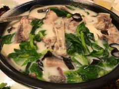 慢炖浓汤鮰鱼-上海老站(徐家汇店)
