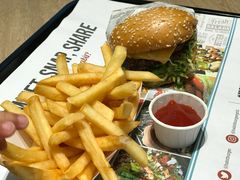 -The Habit Burger Grill 哈比特汉堡(爱琴海店)