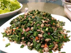 蚬肉生菜包-沙龙酒家