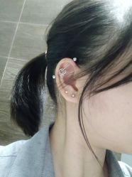 -花师傅专业手穿耳洞打耳洞穿孔