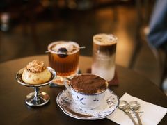 -Café Monson
