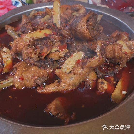 郭场竹炭火锅鸡恩施总店