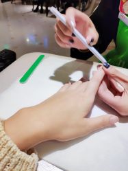-孔雀手美甲美睫护理
