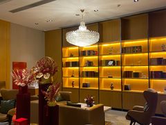-上海浦东中心万枫酒店