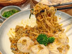 -馋三尺蟹粉小笼(人民广场店)