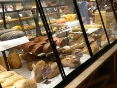面包甜点陈列柜-bItBakery(岭南站店)
