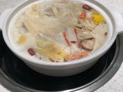 -三人行骨头王火锅(长寿店)
