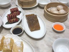 -香港百合居(LCM置汇旭辉广场店)