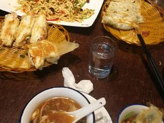 -阿洪锅贴王(小吃城店)