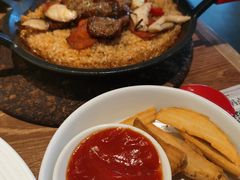-必胜客(WOW中央公园店)