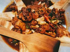 地锅山地鸡-俭朴菜(鲁磨路店)