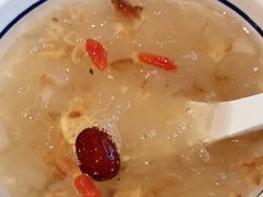 桃胶雪梨银耳羹-蓉李记成都名小吃(武汉菱角湖万达店)