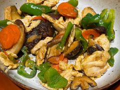 香菇滑鸡片-About Bistro關於·泰式家庭料理