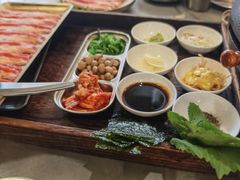 -围炉肉舍•炭烤活鳗•丹东海鲜烤肉(步行街店)