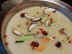 -佬土鹅肠火锅(扬中步行街店)