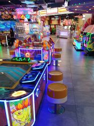 -LuckyStar幸运星家庭娱乐中心(东莞国贸店)