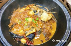 Stewed Pork Ribs in Iron Pot