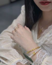 -周生生Chow Sang Sang(先天下店)