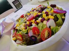 -樱花里音乐餐吧·牛扒椰子鸡(东圃店)