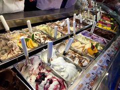 -Gelateria Dondoli
