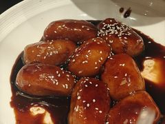 -帅巴人舅母子腊蹄民俗村