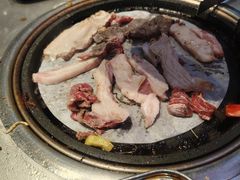 -哈哈碳都·牛肋条无限自助烤肉(台江万达店)