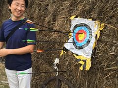 -田园东方蜜桃村的田野营地