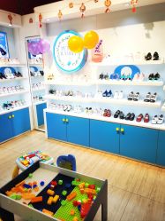 -孩子王(奥克斯广场店)