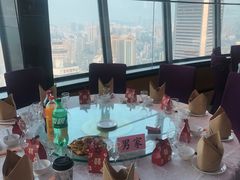 -亚洲国际大酒店·云顶阁旋转自助餐厅