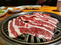 -唯成•韩国炭火烤肉 유성고기