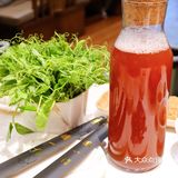 晚上排队超长酱料好评好评!不管是芝麻酱+韭花酱