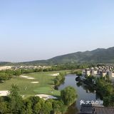 莫干山观云高尔夫庄园，位于中国千年名山
